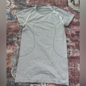 Lululemon swiftly tech short sleeve